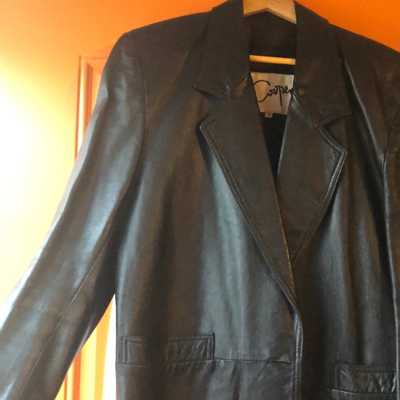 Leather jacket - Picture 2 of 7